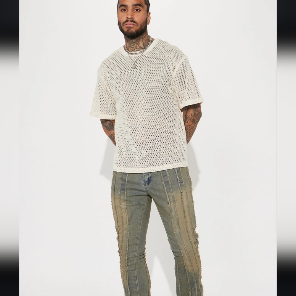 NWT! Men's Vintage frayed wash jeans!